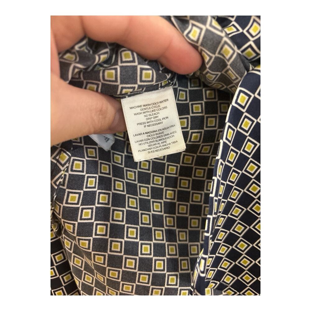 Jones New York Women’s Petite PM Geometric Collared Button-Up Blouse Woven - Picture 5 of 6
